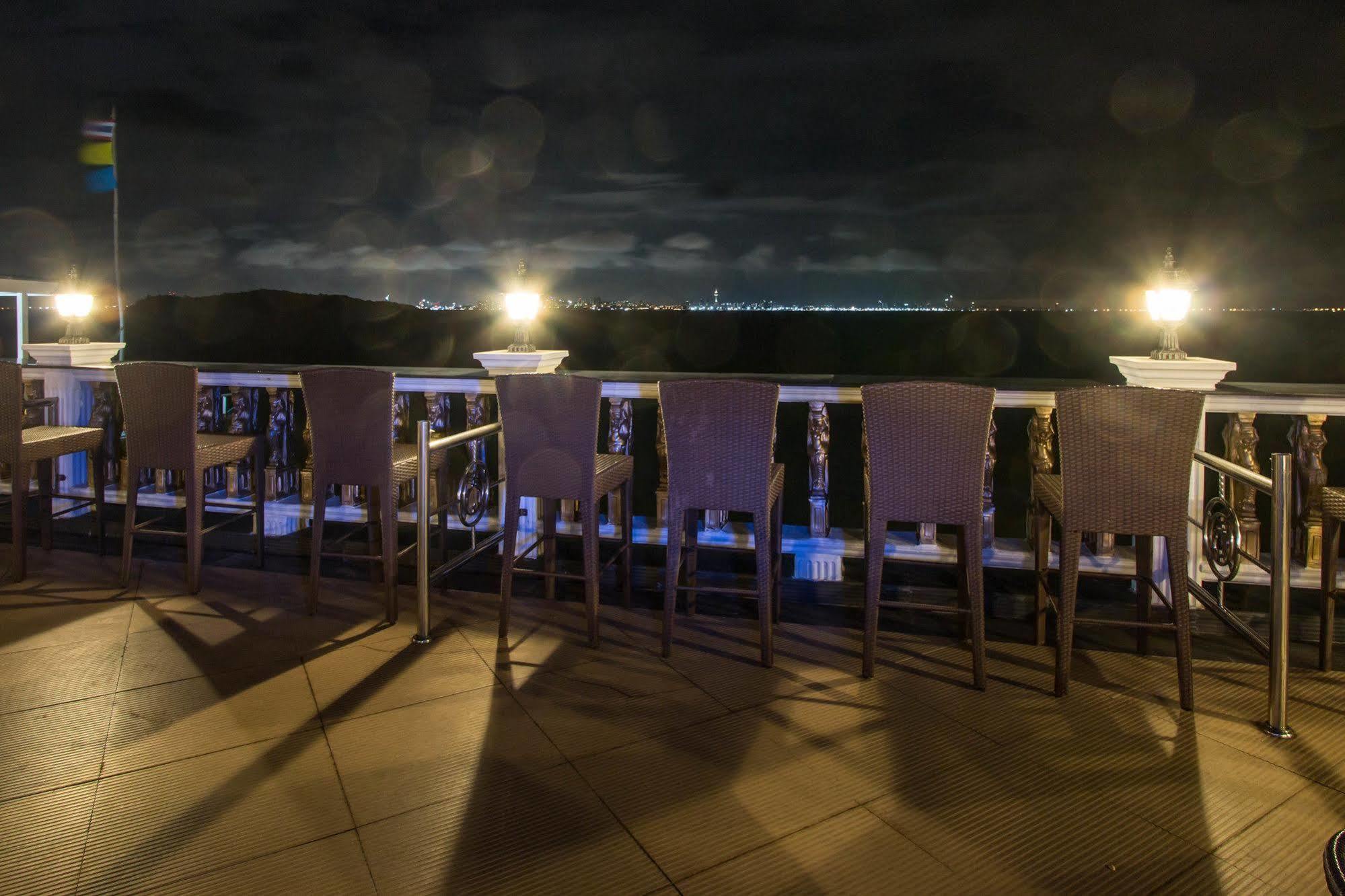 Suntosa Resort Koh Larn Ngoại thất bức ảnh